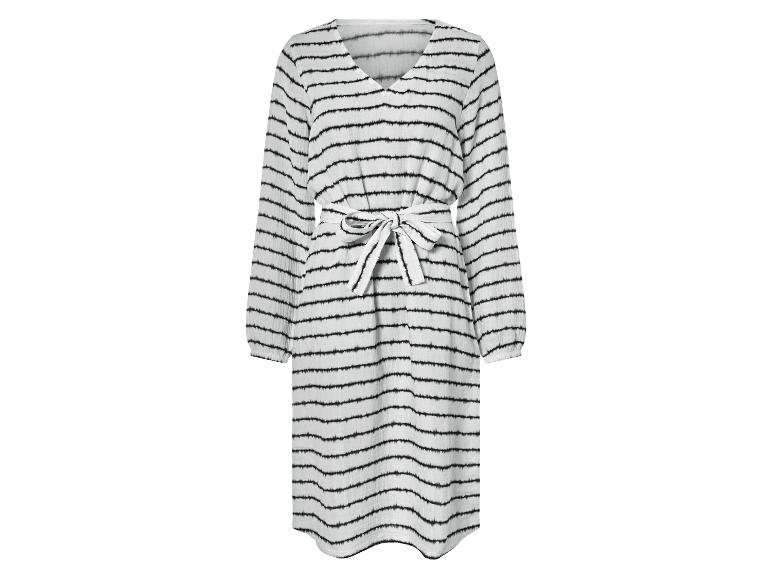 Robe midi rayée noir et blanc à ceinture.