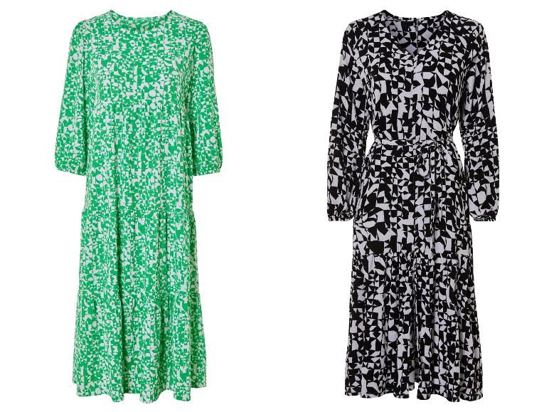 Deux robes maxi avec un motif géométrique, une verte et blanche et une noire et blanche.
