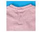 Roze babyromper met drukknoopsluiting in de nek.