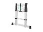 Parkside aluminium telescopische ladder, opgevouwen en vastgezet met een groene band.