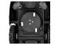 Dessous d'une tondeuse robotisée montrant les lames de coupe, les roues et les contacts de charge.