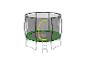 Groene trampoline met veiligheidsnet en ladder