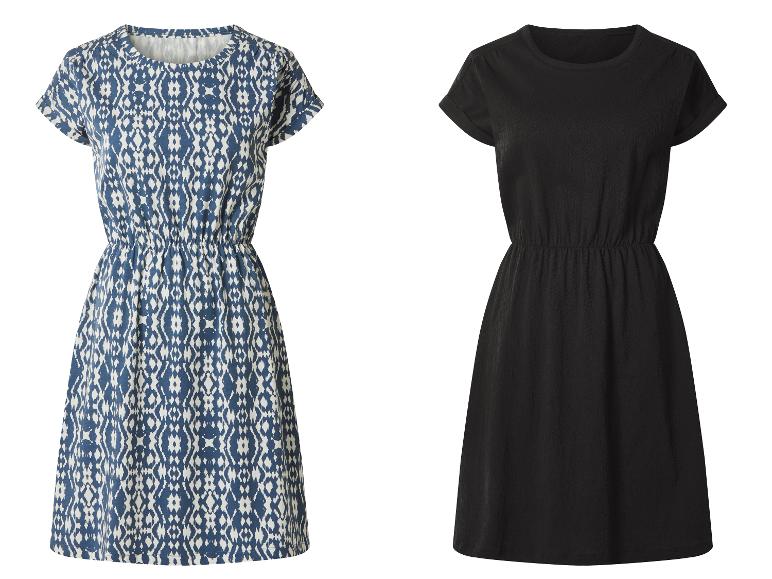 Deux robes d'été pour femmes : une à motif bleu et blanc, une noire unie.