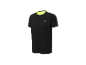 T-shirt Crivit noire avec détails jaunes.