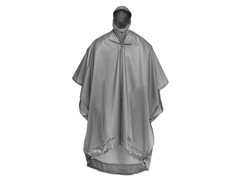 Poncho imperméable gris à capuche.