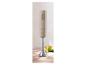 Beige SilverCrest staafmixer met bedieningsknoppen, op een houten tafel met olijfolie en rozemarijn.
