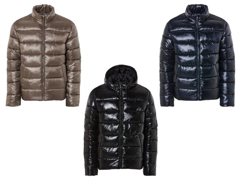 Drie winterjassen in verschillende kleuren.