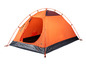 Een oranje Haika 2 tent voor kamperen.