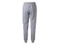 Achterkant van grijze joggingbroek met elastische tailleband en boorden