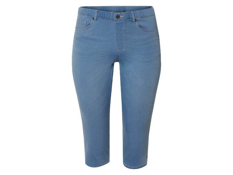 Lichtblauwe capri jeans.