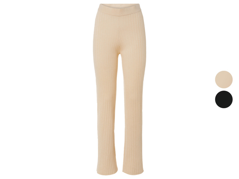 Pantalon large en tricot beige.