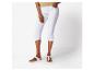 Witte capri broek en Birkenstock sandalen.