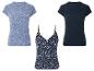 Twee blauwe t-shirts met bloemenprint en een donkerblauw t-shirt.