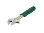 Clé à molette réglable avec poignée verte ergonomique.
