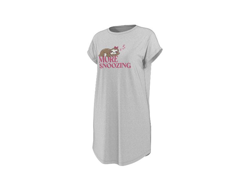 Chemise de nuit grise pour femme avec un graphique de paresseux endormi et le texte « MORE SNOOZING ».