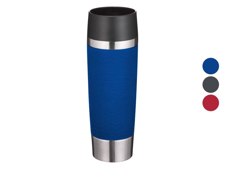 Une tasse isotherme bleue avec le texte 'Fresh Brewed Coffee'.