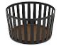 Panier rond en métal noir avec base en bois.