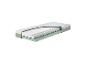 Coupe transversale d'un matelas montrant plusieurs couches de mousse et une housse blanche texturée.