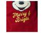 Rood shirt met Mickey Mouse-print en gouden tekst „Merry & Bright”.