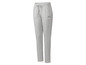 Grijze sweatpants met 'Natural Beauty Within' logo.