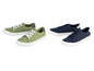 Twee paar canvas sneakers, één in groene en één in blauwe kleur.