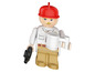 Een LEGO figuur met een brandweerhelm, een emmer en een slang.