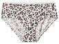 Slip met hartvormige luipaardprint in roze en zwart op een witte achtergrond.