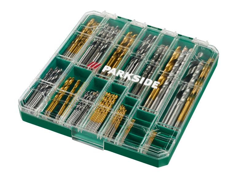 Un jeu de forets dans une boîte verte Parkside.