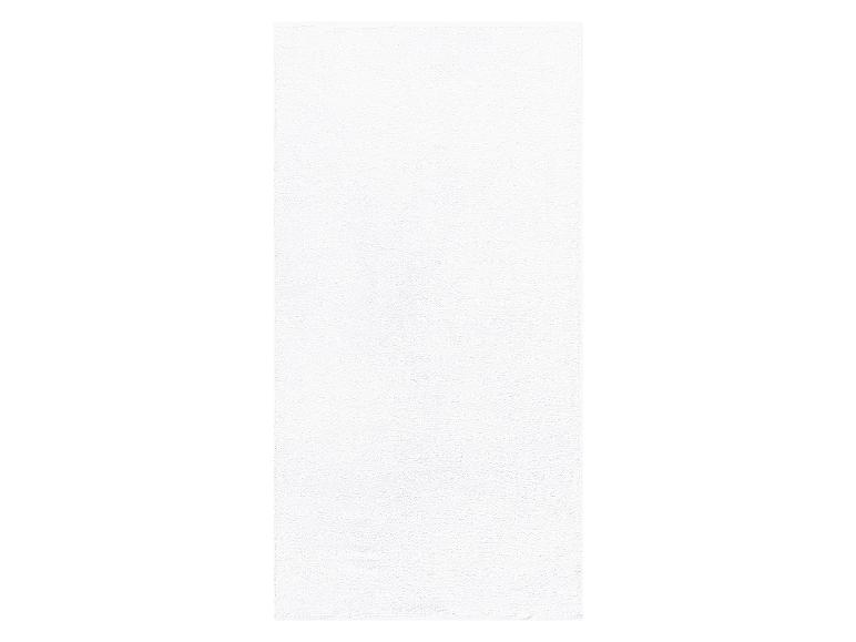 Zachte, witte handdoek.