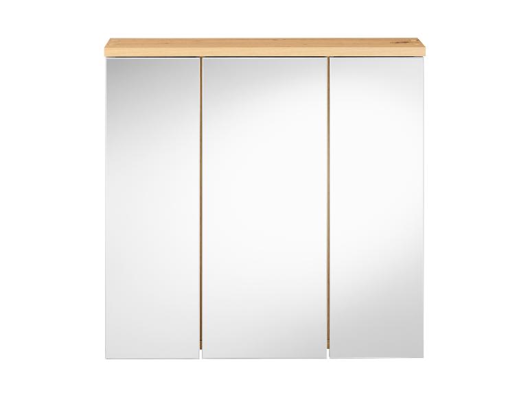 Meuble salle de bain avec trois miroirs et plateau en bois.
