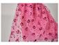 Roze stof met glimmende pootafdrukken en hartjes.
