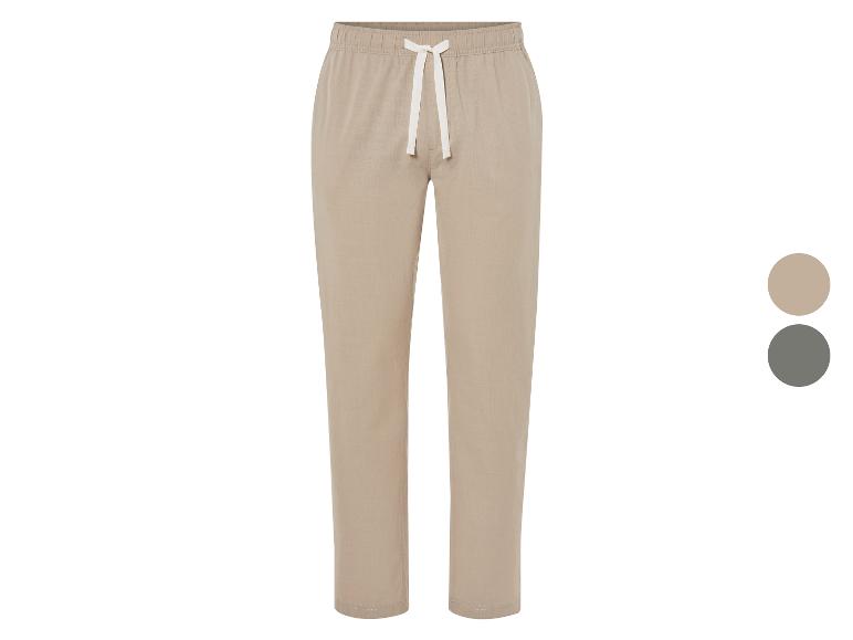 Pantalons de jogging beiges et gris ; coupe décontractée.