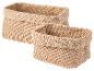 Deux paniers rectangulaires beiges, en tricot.