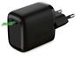Een zwarte oplader met een USB-C-poort.