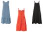 Drie jurken: blauw, oranje en zwart.