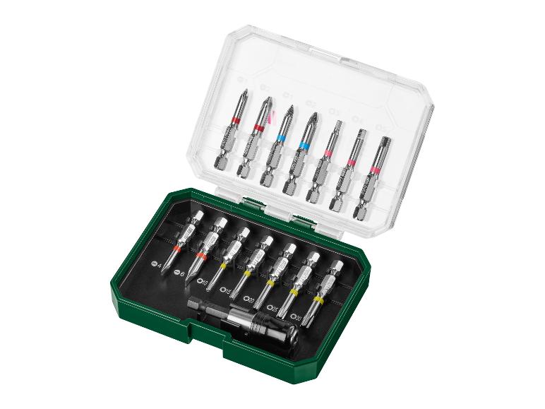 Un jeu d'embouts de tournevis dans une boîte verte.