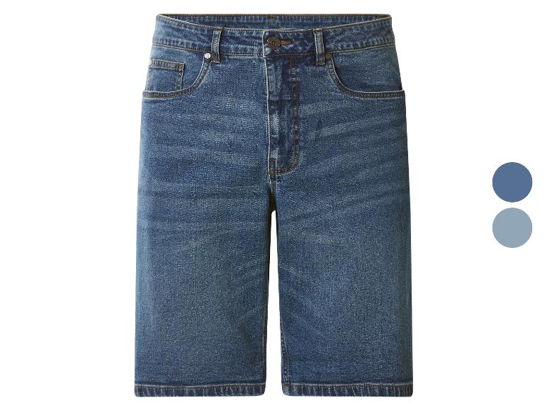 Blauwe denim shorts met rechte pasvorm, zakken en knoopdetails.