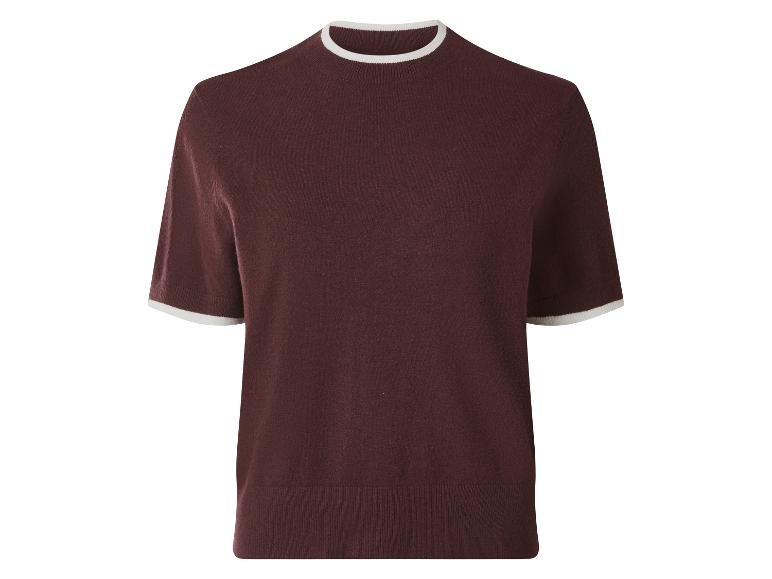 Bordeauxrood gebreid T-shirt met korte mouwen en ronde hals met witte bies.
