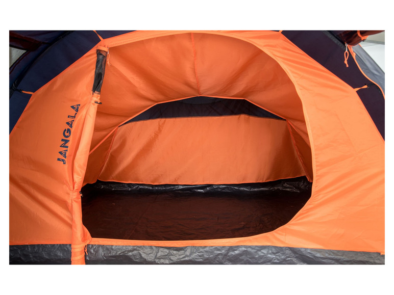 Een oranje Jangala tent met een donkere bodem.
