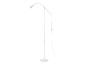 Een witte staande lamp met een gebogen arm.