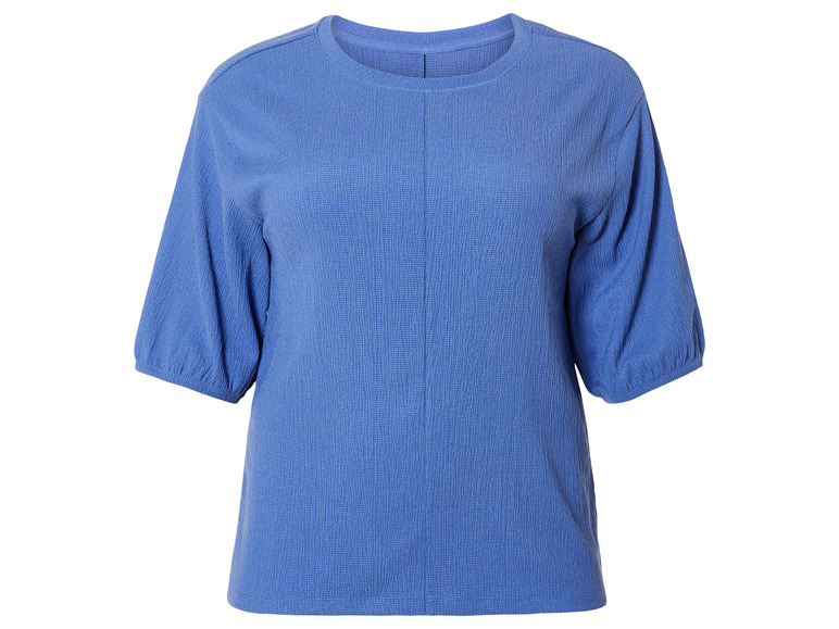 Un t-shirt bleu clair à manches courtes
