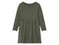 Robe verte à manches longues pour fille.