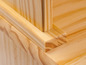 Detail van een houten plank met zichtbare nerf.