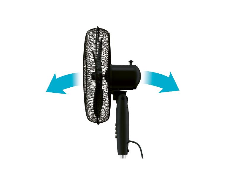 Zwarte staande ventilator met oscillatiefunctie voor efficiënte luchtcirculatie.