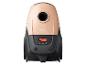 Aspirateur beige et noir avec un bouton orange, vue de face.
