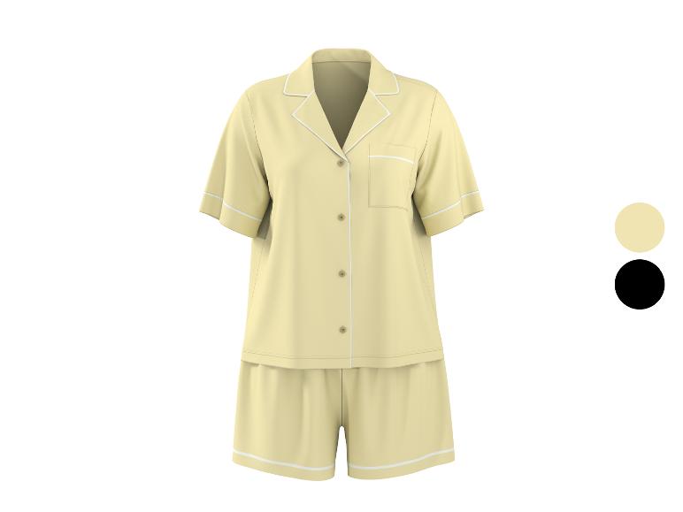 Pyjama deux pièces jaune clair avec passepoil blanc et boutons marron.
