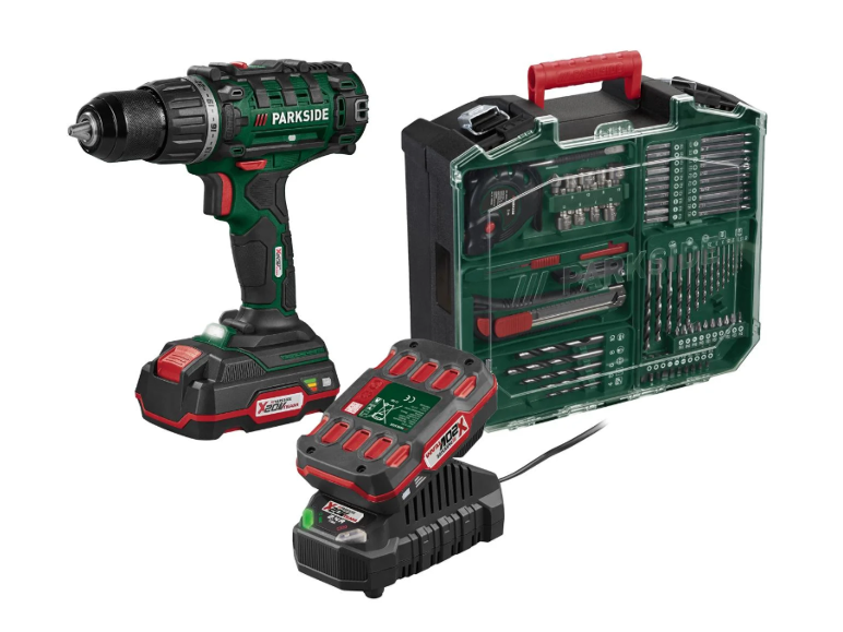 Accuboormachine met accu, oplader en accessoire set.