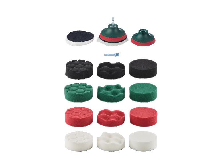 Ensemble de tampons de polissage et accessoires de voiture de différentes couleurs et textures.