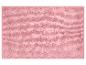 Tapis de bain rose avec une surface texturée à boucles.