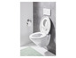 Een wit toilet met een softclose toiletbril, een Grohe inbouwreservoir en een groene badmat.